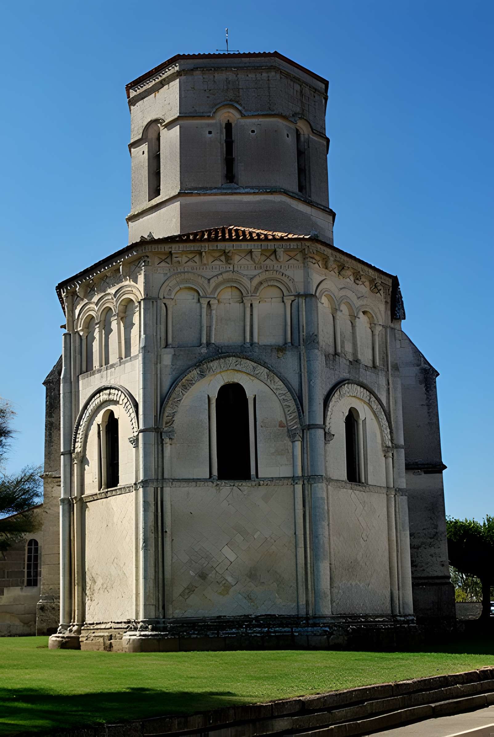 Église Saint-Trojan de Rétaud