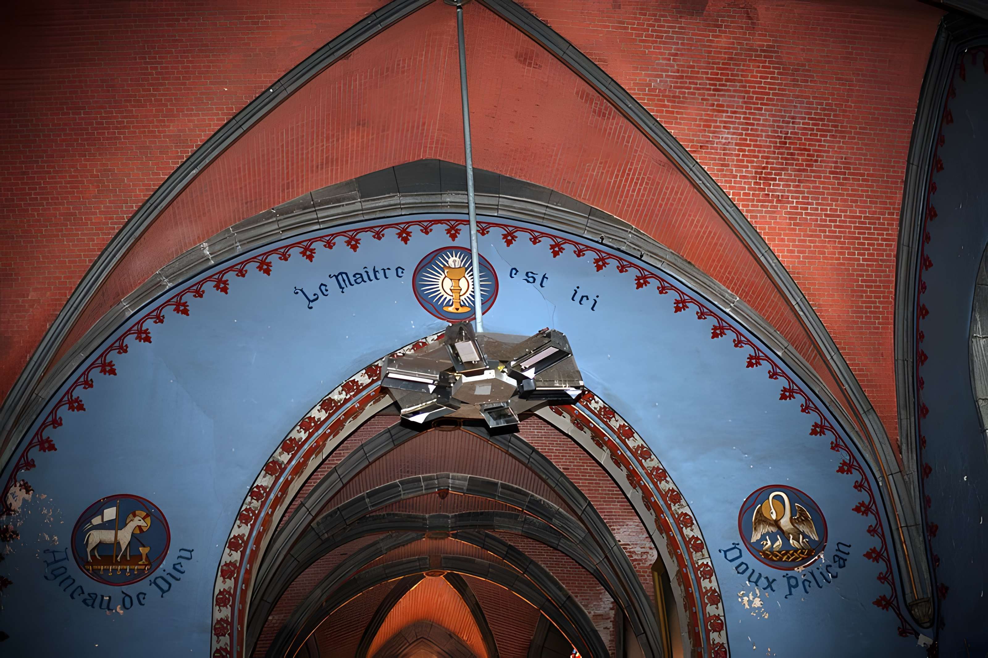 Église Saint-Ursmar d'Eppe-Sauvage