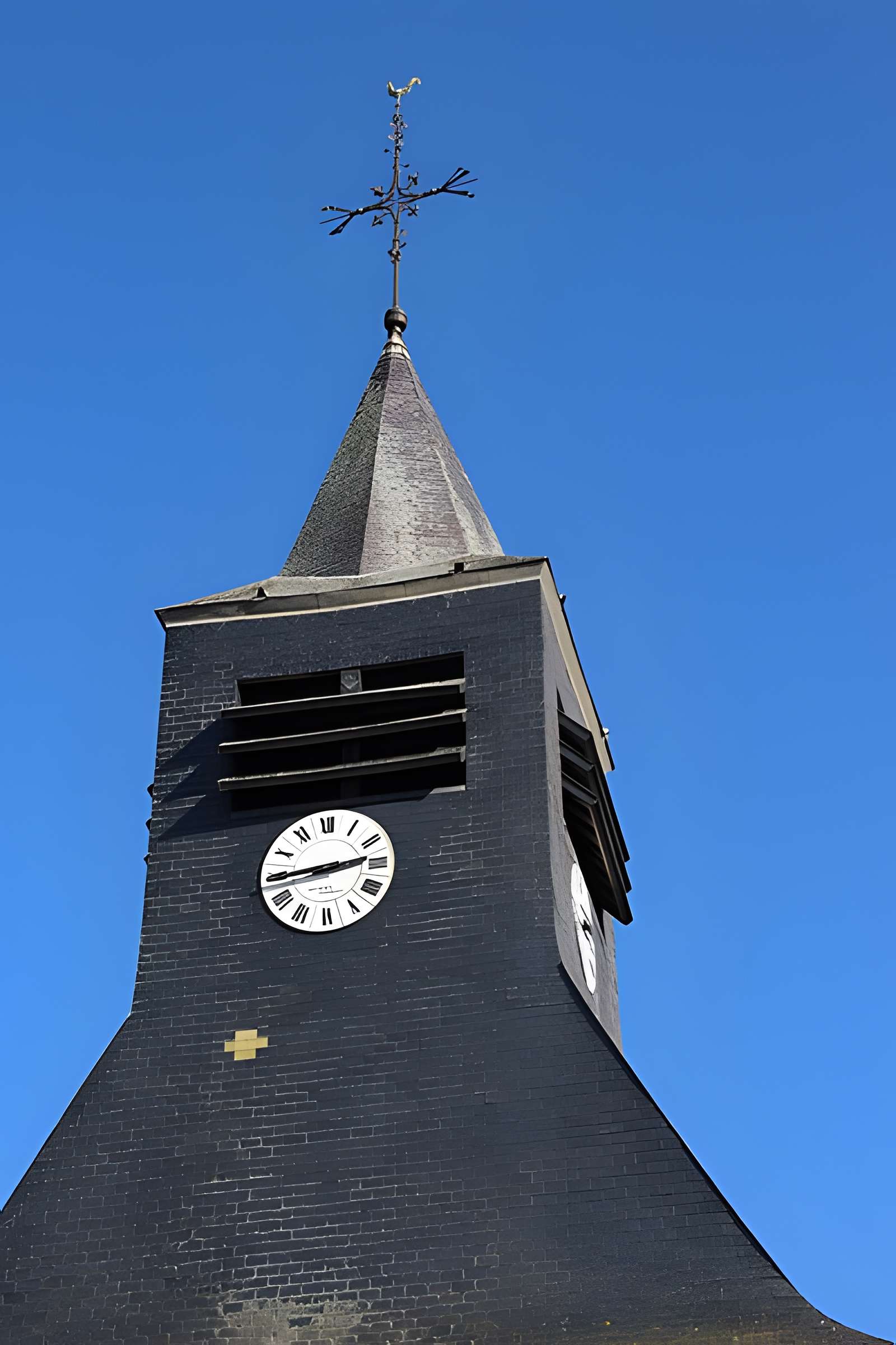 Église Saint-Ursmar d'Eppe-Sauvage