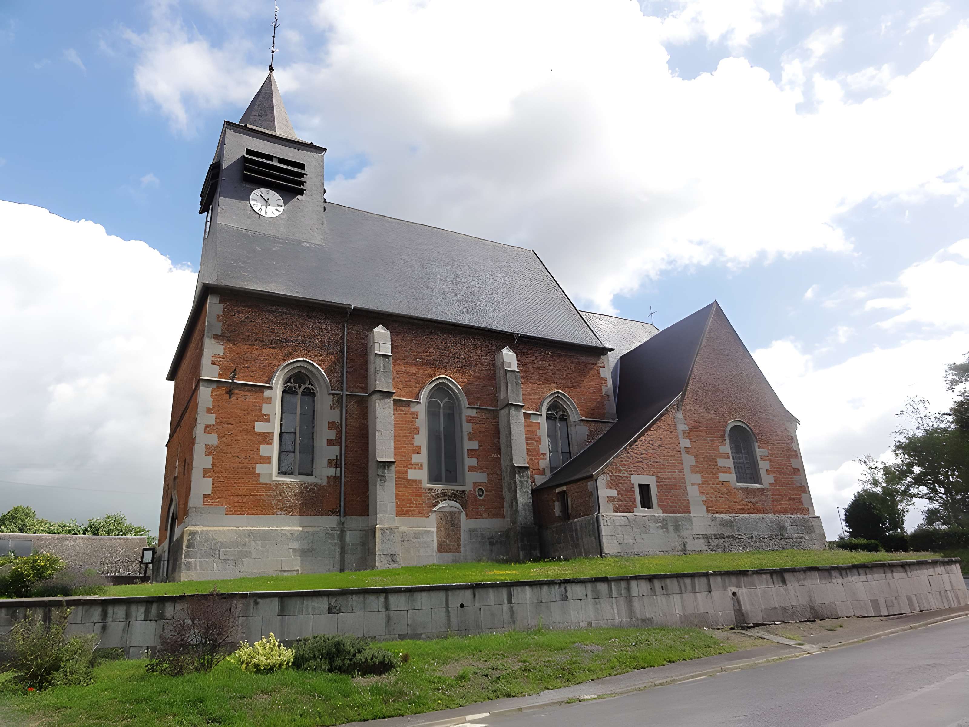Église Saint-Ursmar d'Eppe-Sauvage