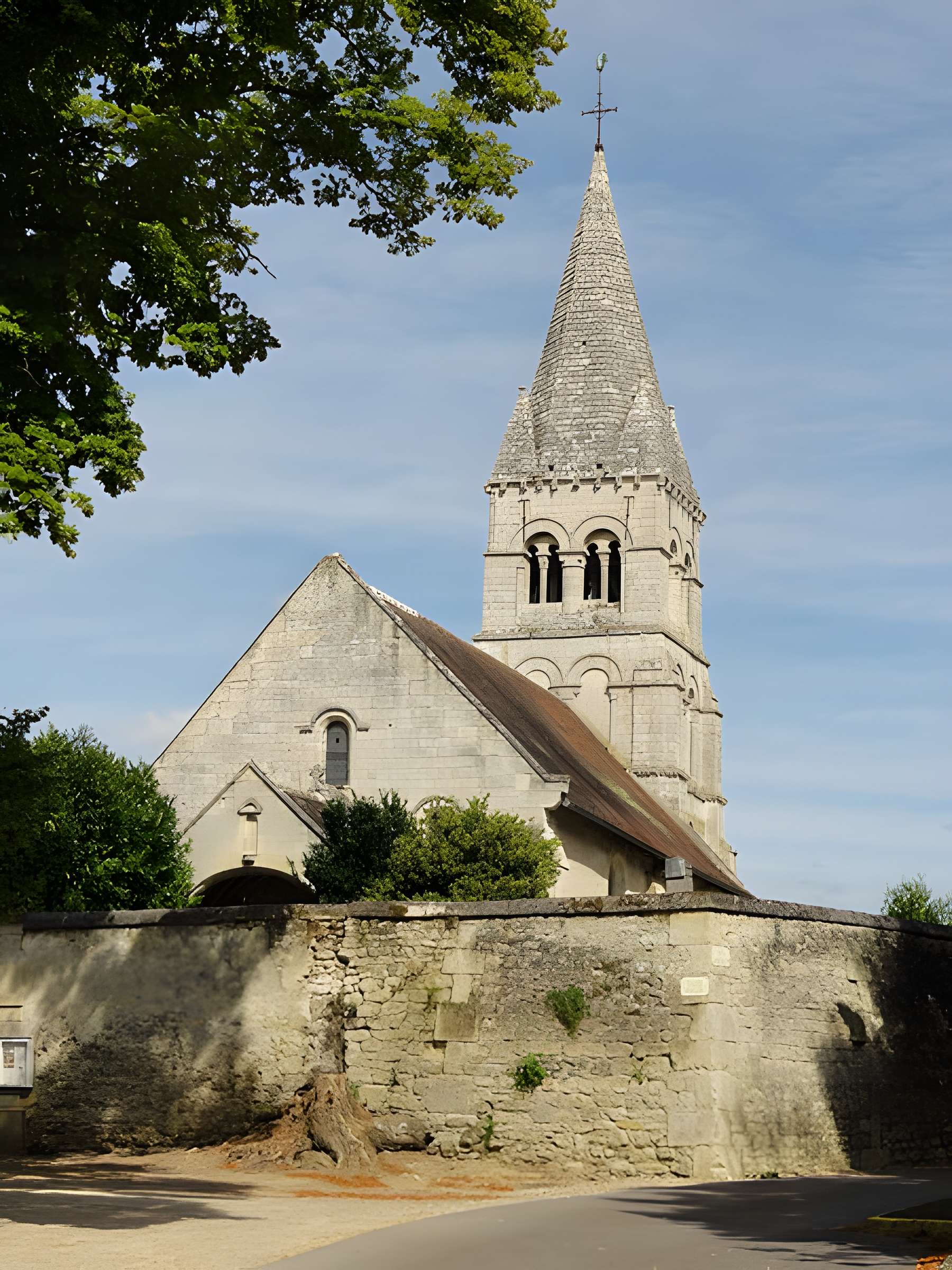 Église Saint-Vaast de Saint-Vaast-de-Longmont
