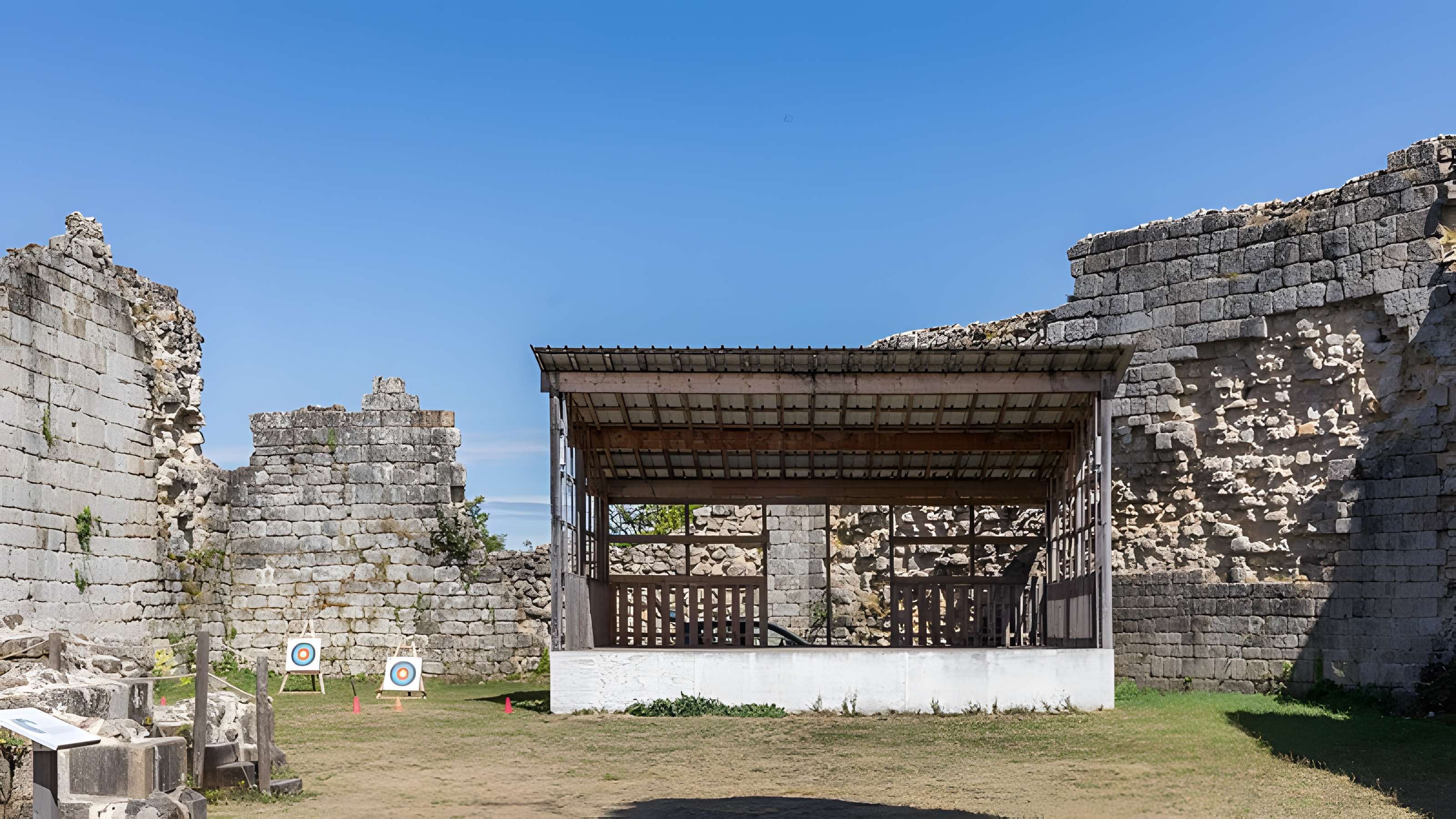 Château de Ventadour (Corrèze)