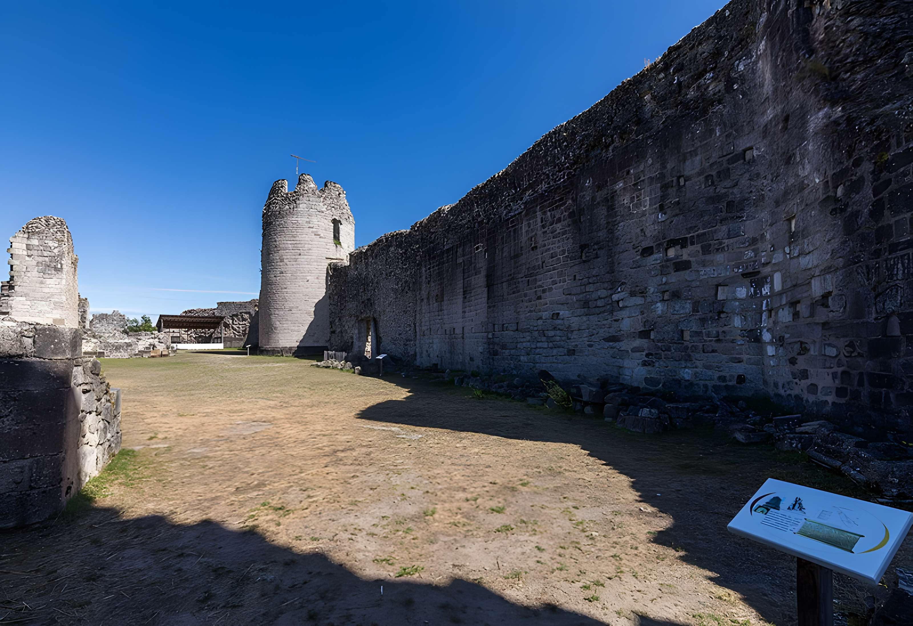 Château de Ventadour (Corrèze)