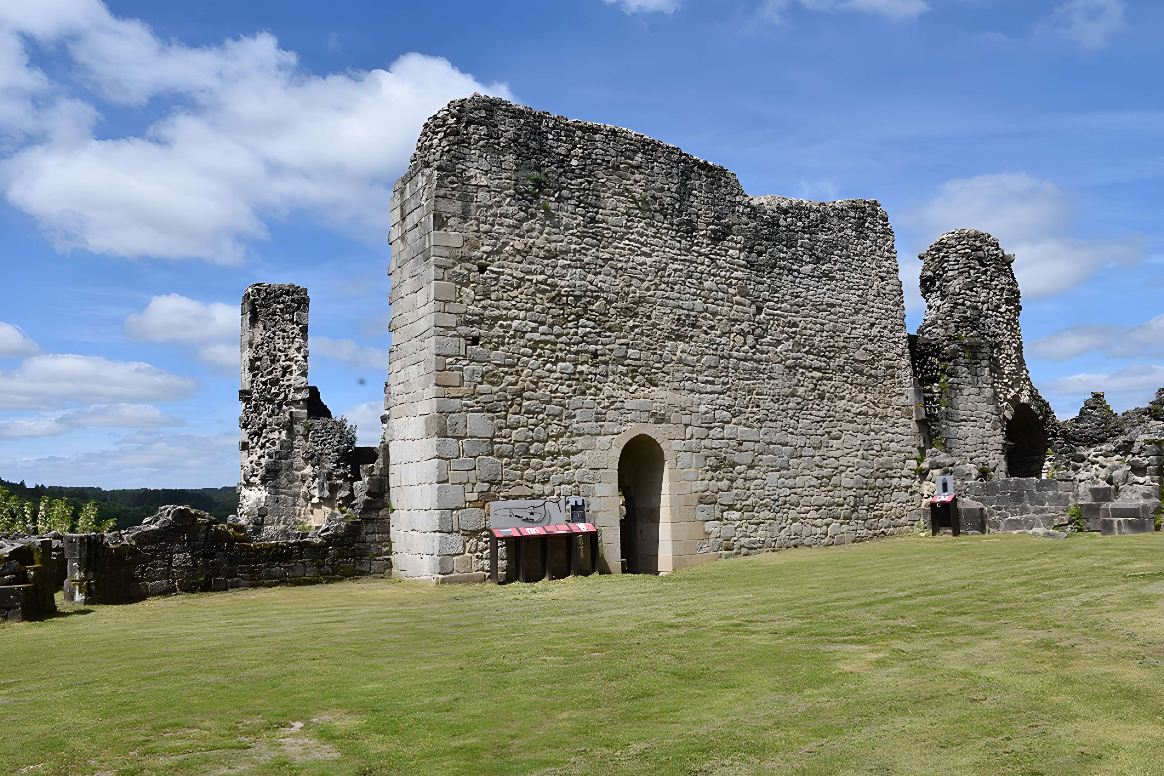 Château de Ventadour (Corrèze)