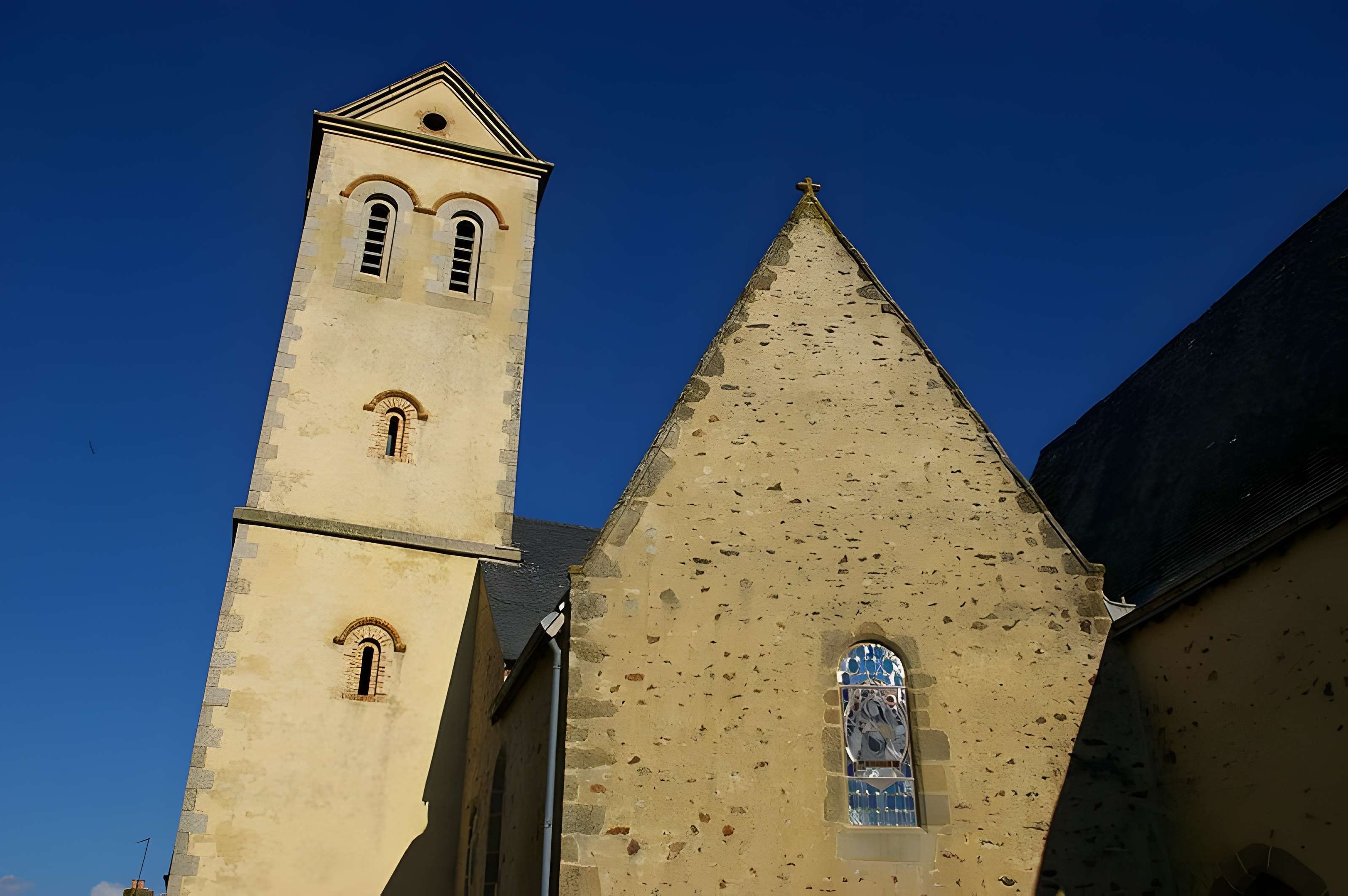 Église Saint-Vigor de Neau 