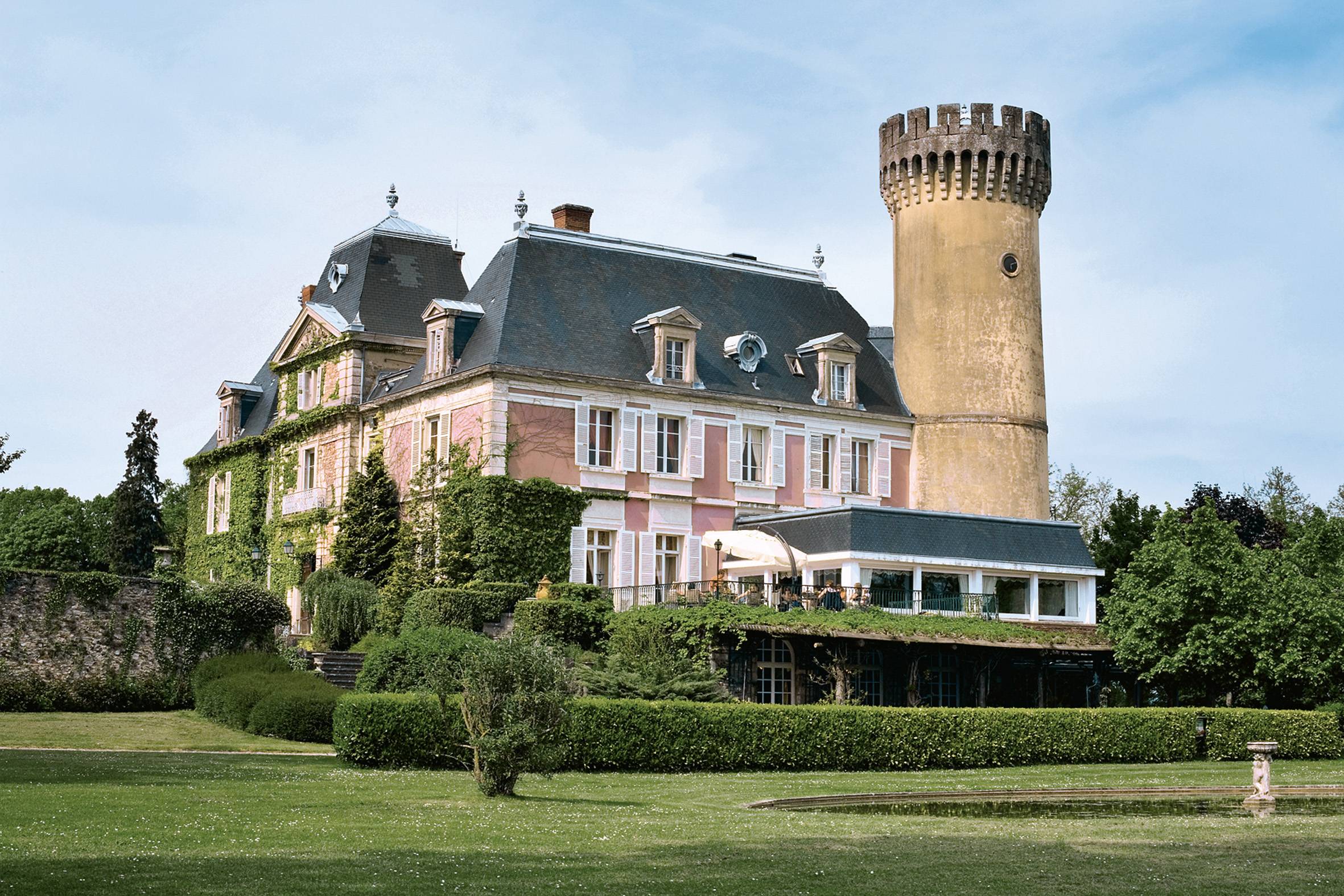 Photo de Château de Faverges-de-la-Tour
