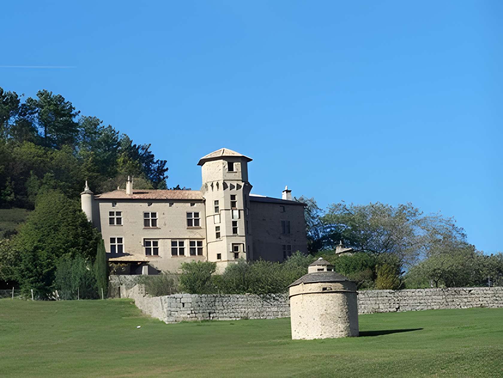 Château de Versas  