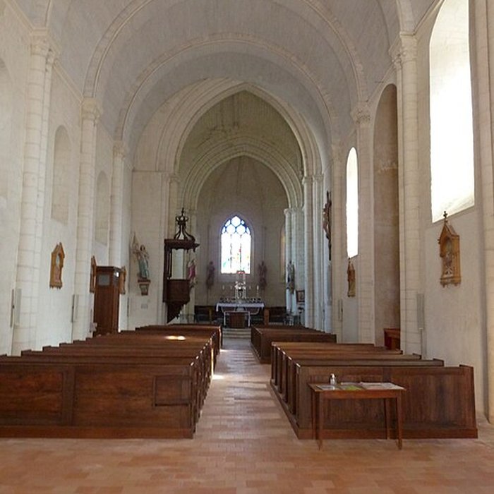 Photo de Église Saint-Vincent de Vernoil-le-Fourrier