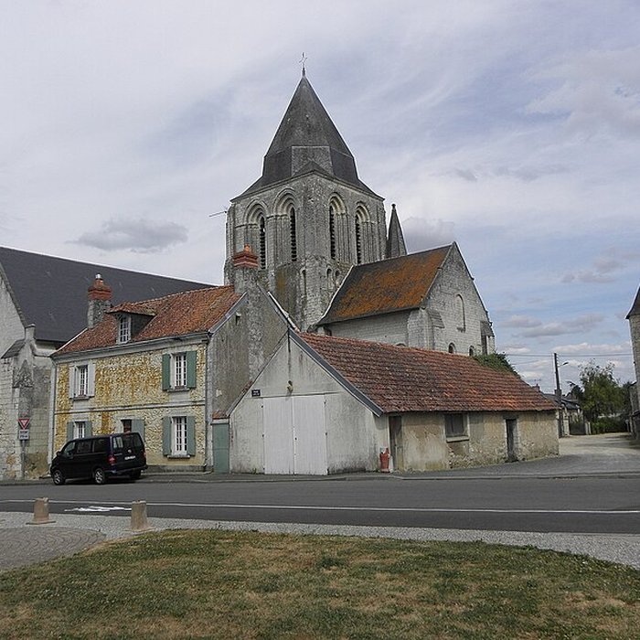 Photo de Église Saint-Vincent de Vernoil-le-Fourrier