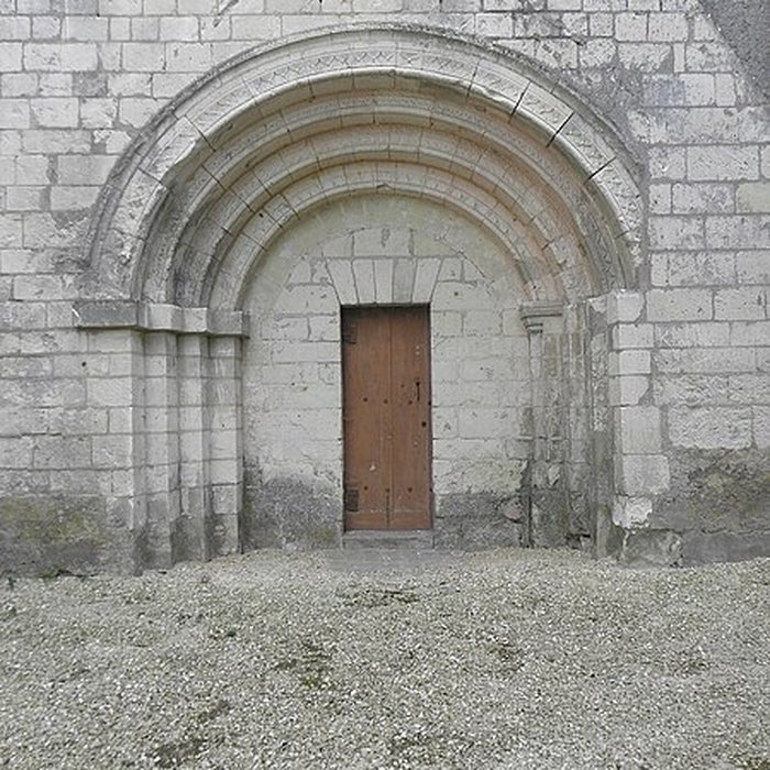 Photo de Église Saint-Vincent de Vernoil-le-Fourrier