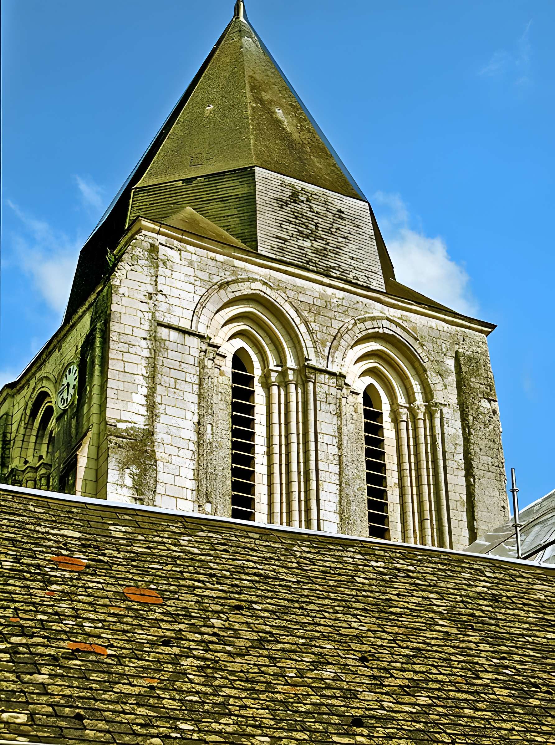 Église Saint-Vincent de Vernoil-le-Fourrier