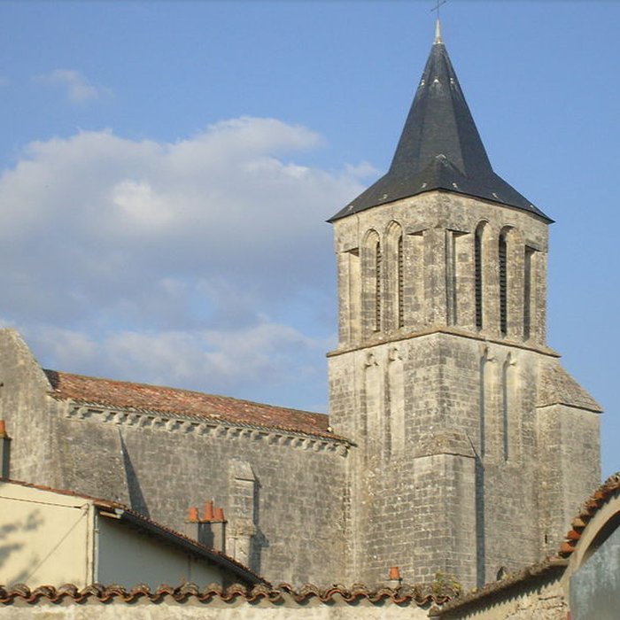 Photo de Église Saint-Vivien de Bords