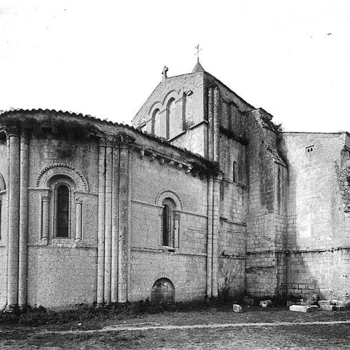 Photo de Église Saint-Vivien de Bords