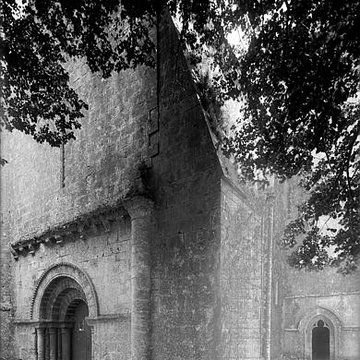 Église Saint-Vivien de Bords