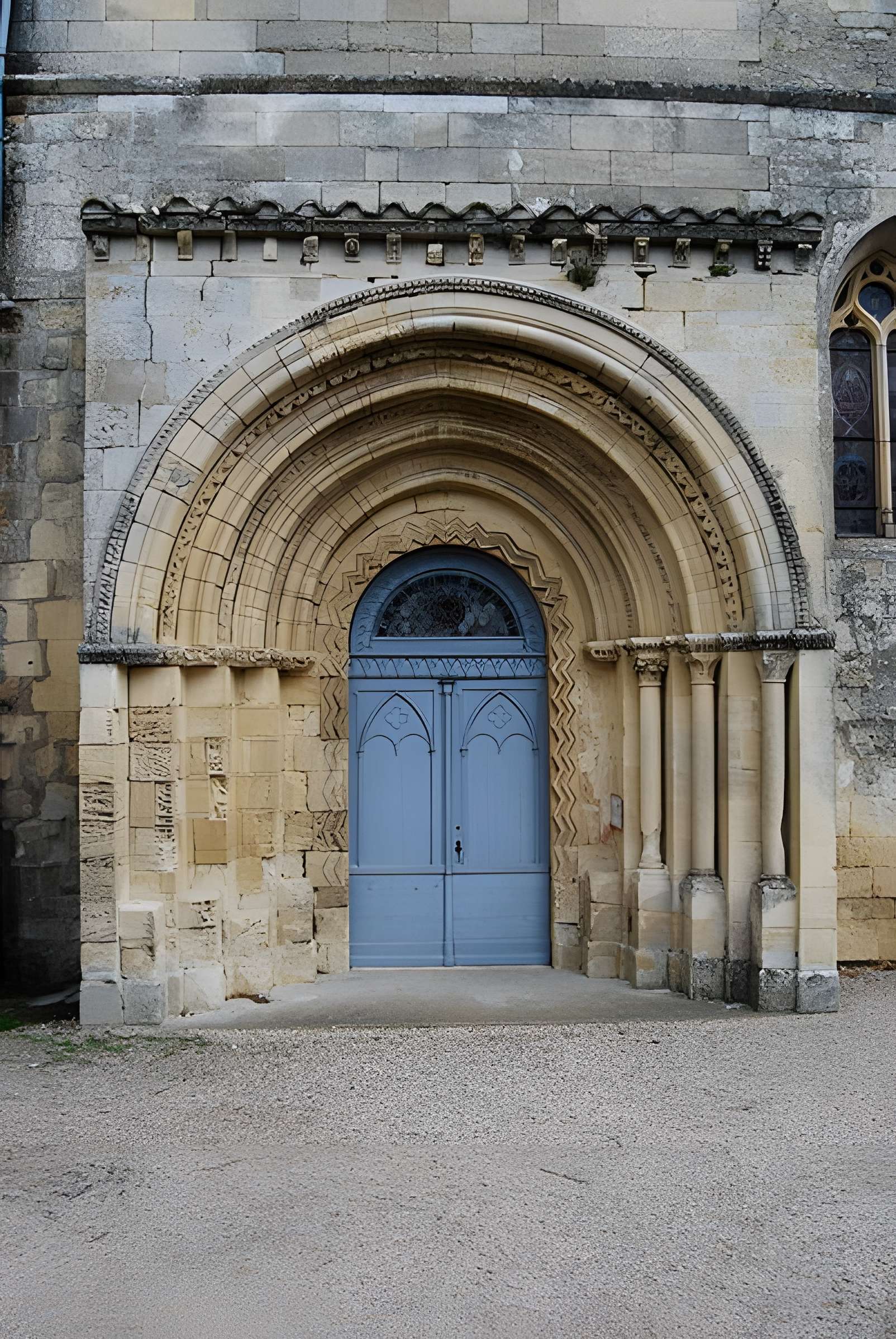 Église Saint-Vivien de Romagne