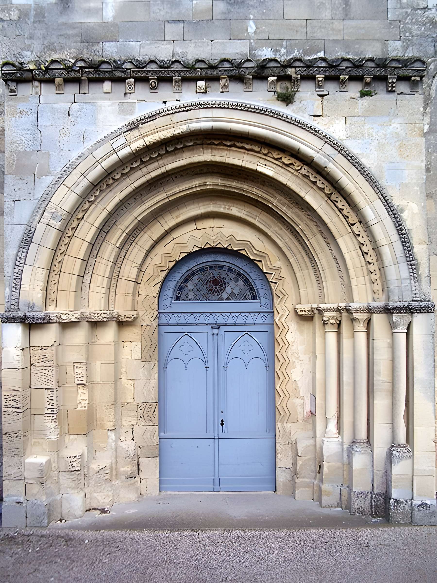 Église Saint-Vivien de Romagne