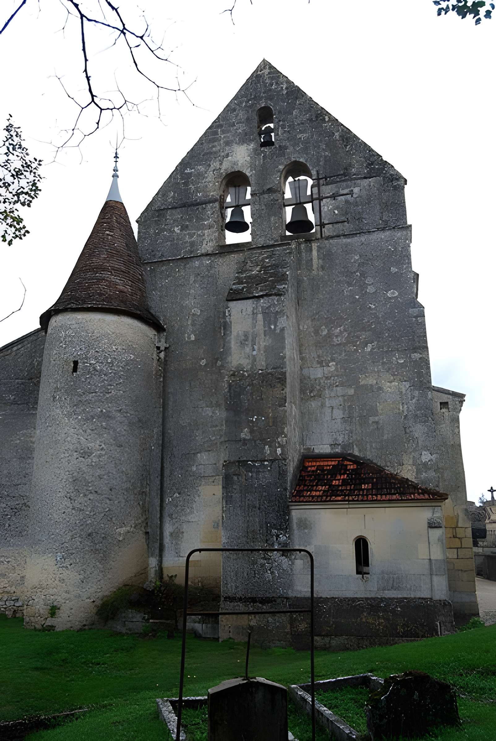 Église Saint-Vivien de Romagne 