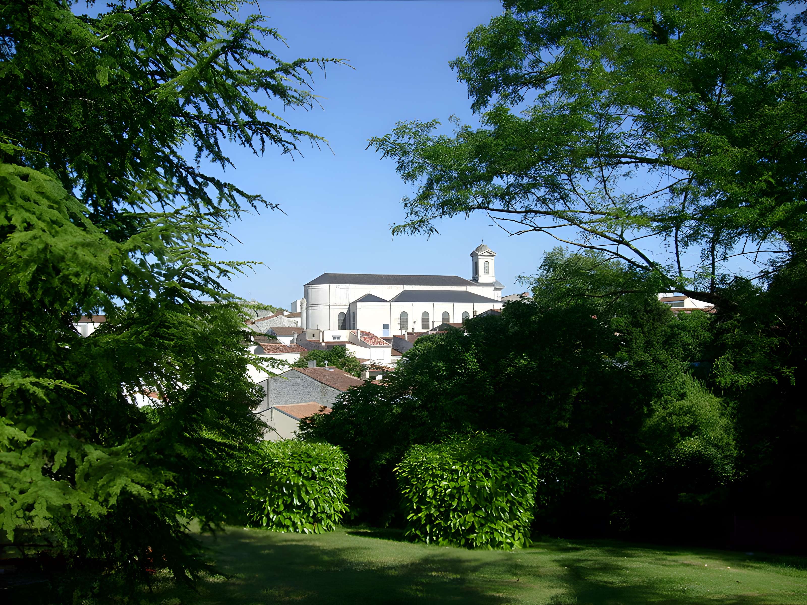Église Saint-Vivien de Saintes