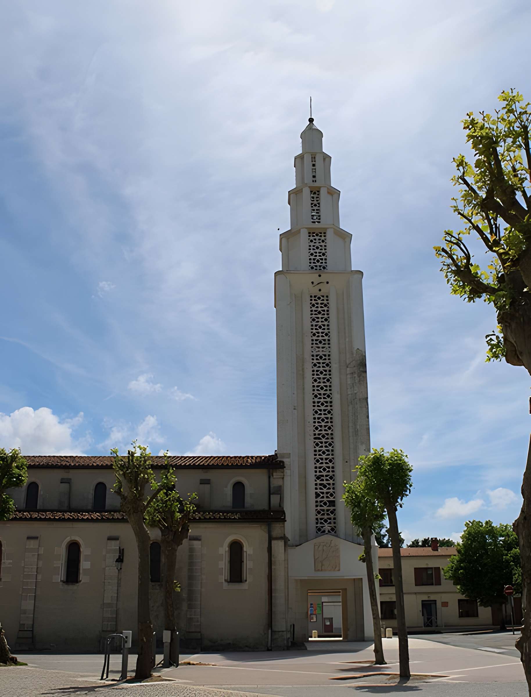 Église Saint-Vivien de Saint-Vivien-de-Médoc