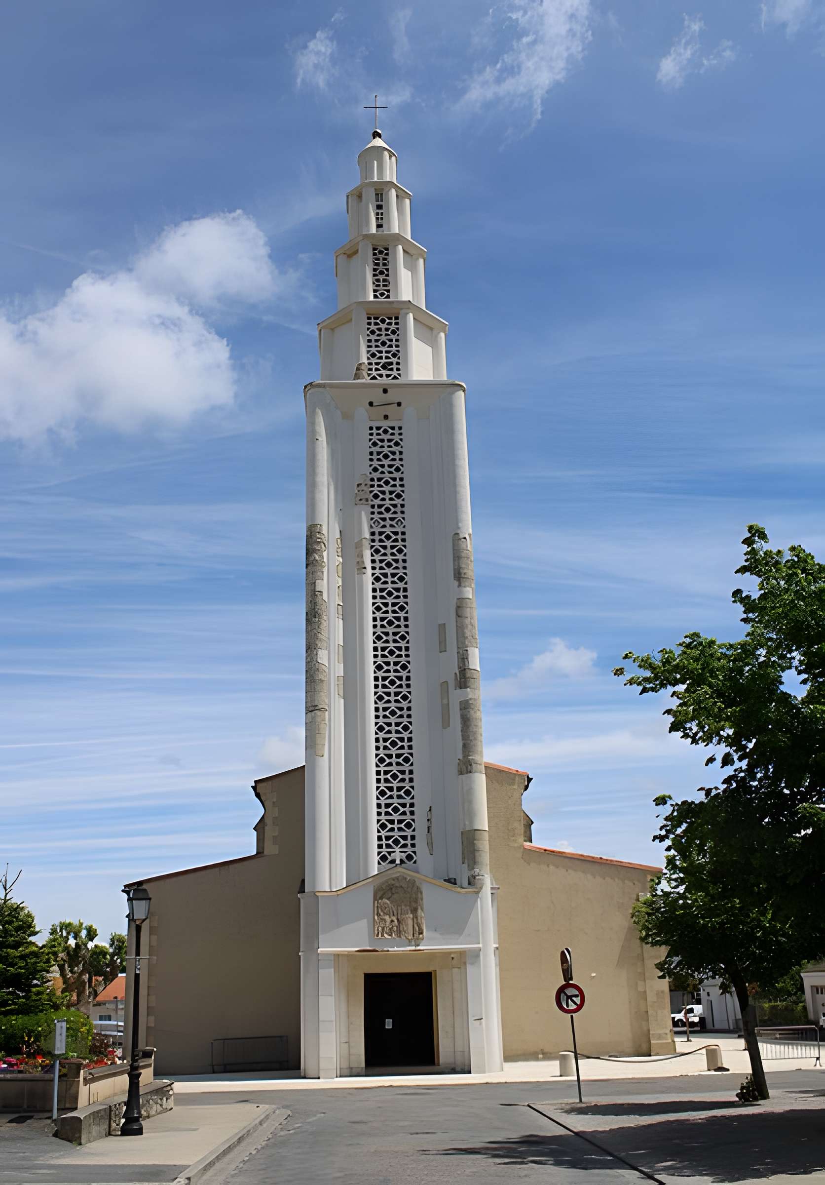 Église Saint-Vivien de Saint-Vivien-de-Médoc