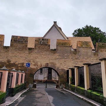 Enceinte du Moyen âge de Strasbourg