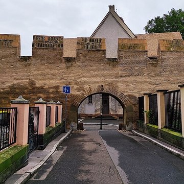 Enceinte du Moyen âge de Strasbourg