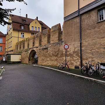 Enceinte du Moyen âge de Strasbourg