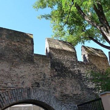 Enceinte du Moyen âge de Strasbourg