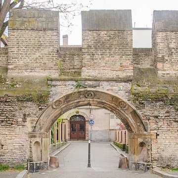 Enceinte du Moyen âge de Strasbourg