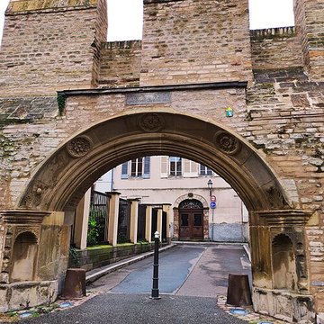 Enceinte du Moyen âge de Strasbourg