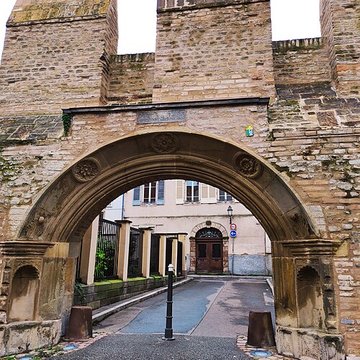 Enceinte du Moyen âge de Strasbourg