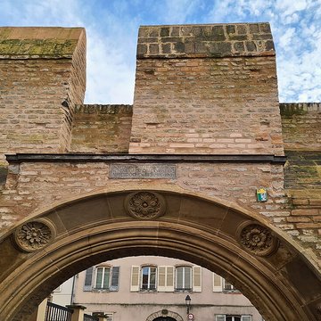 Enceinte du Moyen âge de Strasbourg
