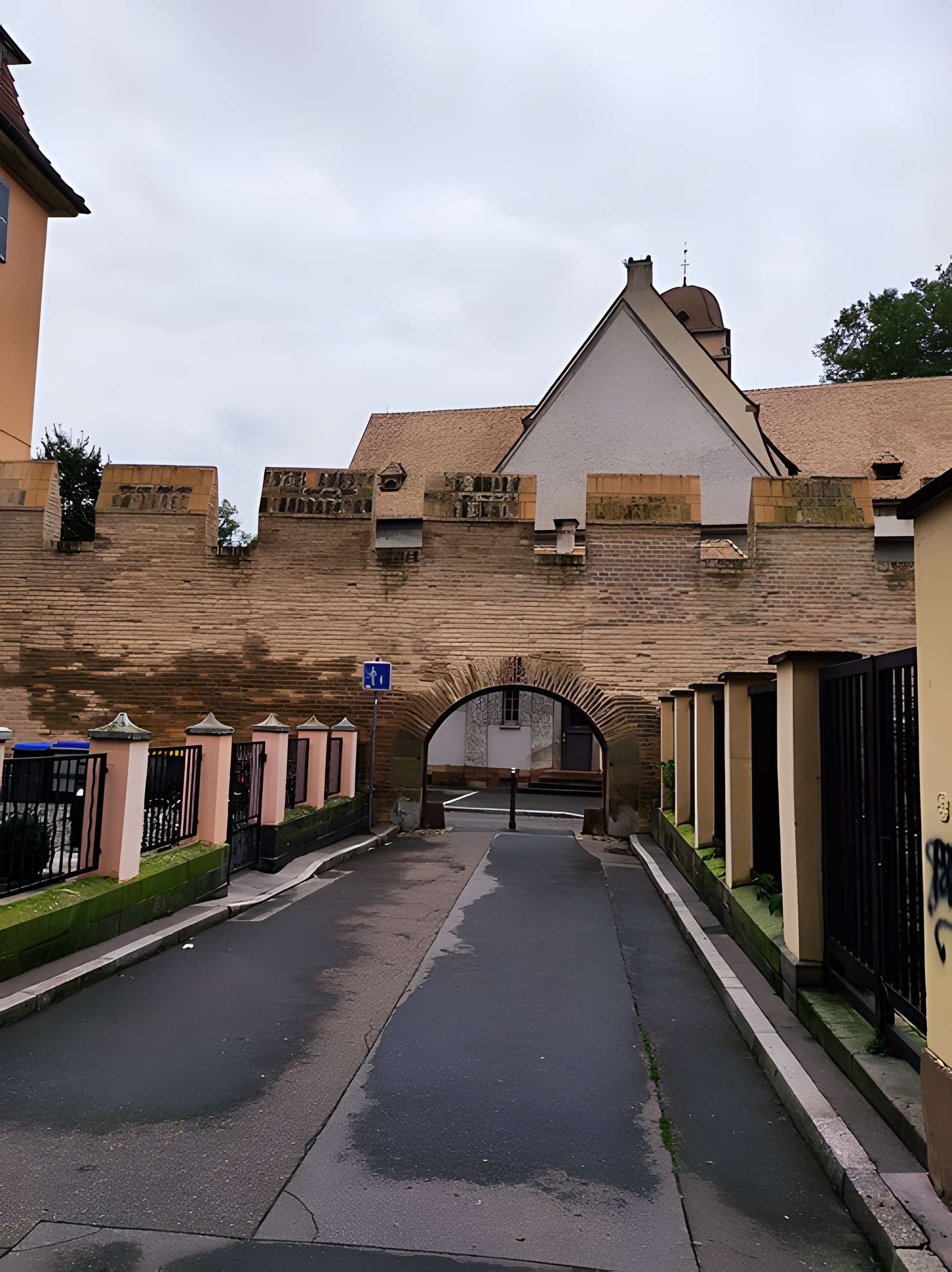 Enceinte du Moyen âge de Strasbourg