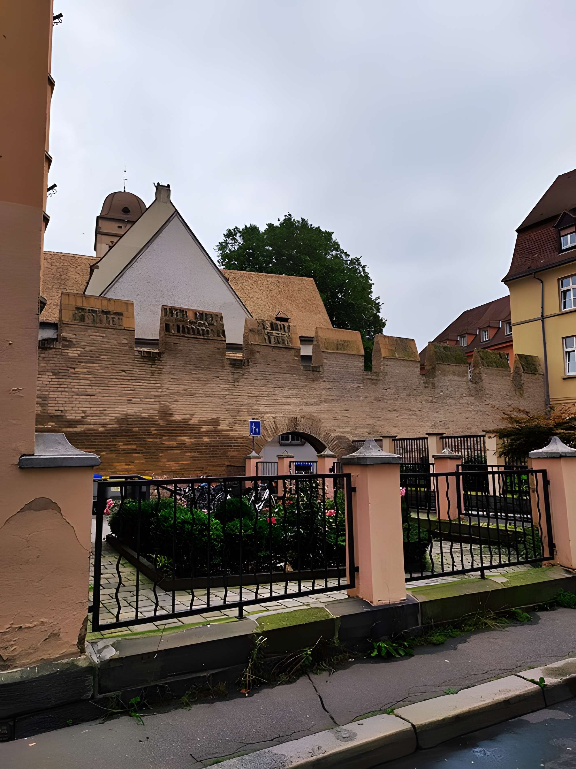 Enceinte du Moyen âge de Strasbourg