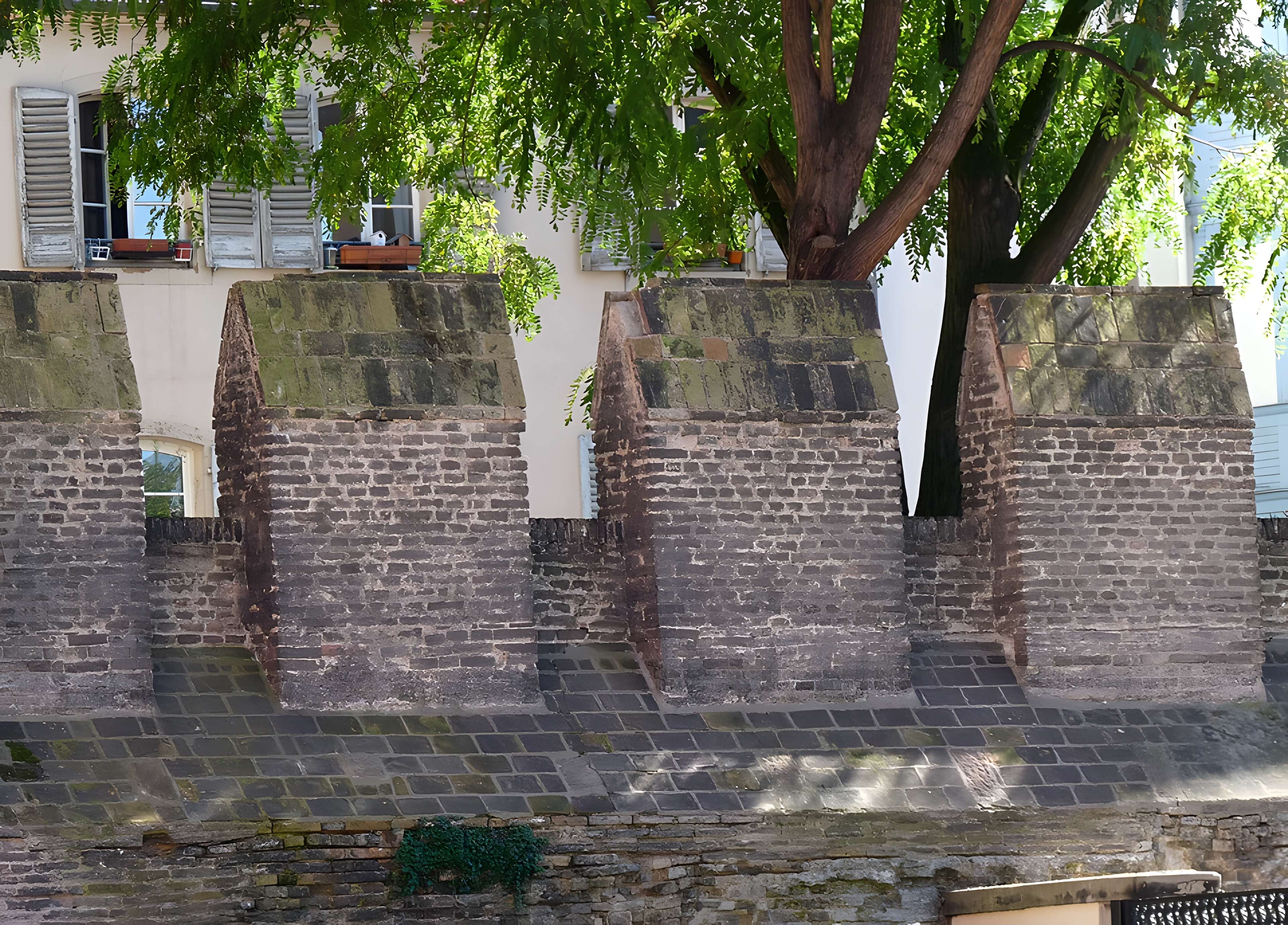 Enceinte du Moyen âge de Strasbourg
