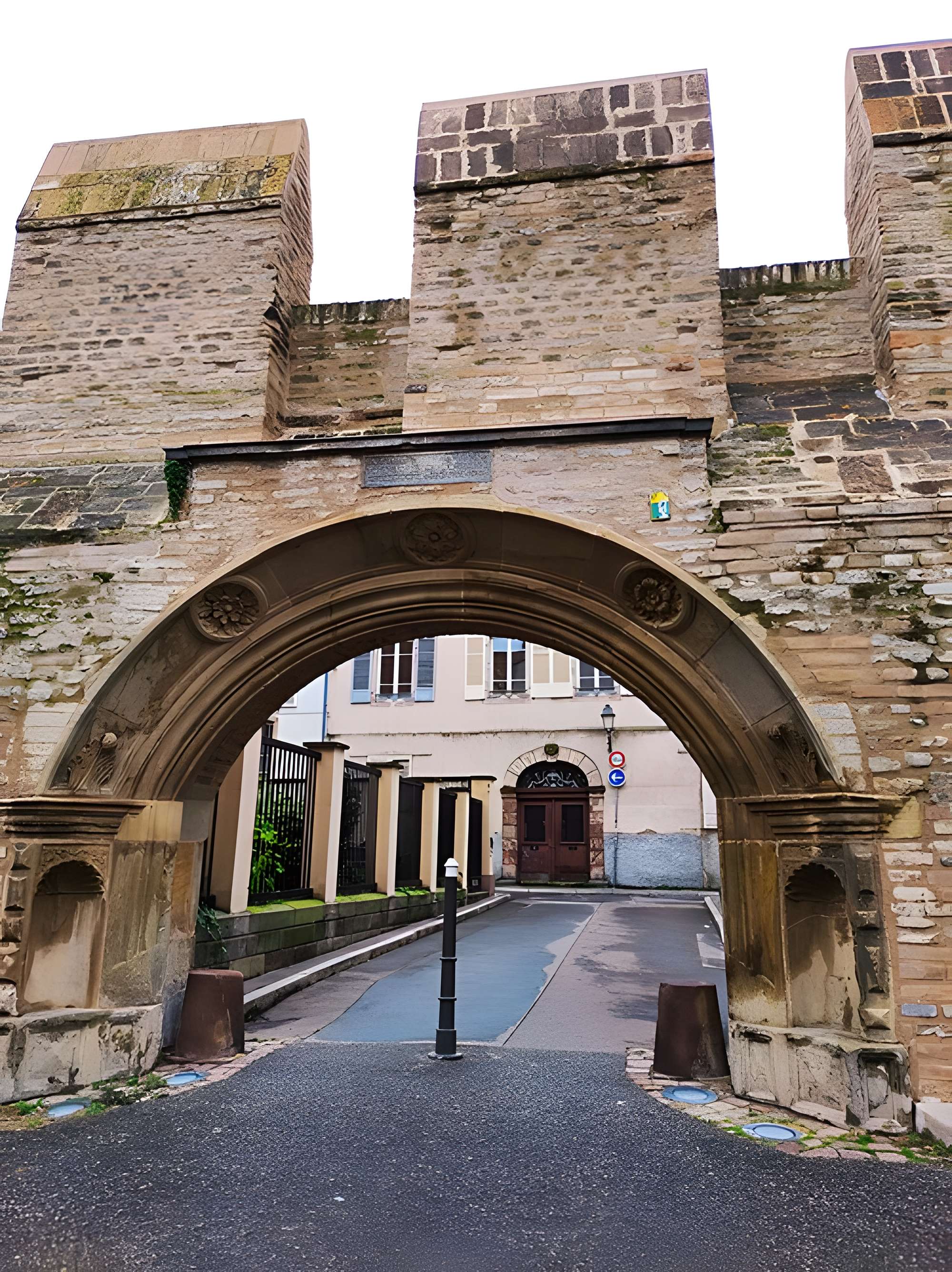 Enceinte du Moyen âge de Strasbourg