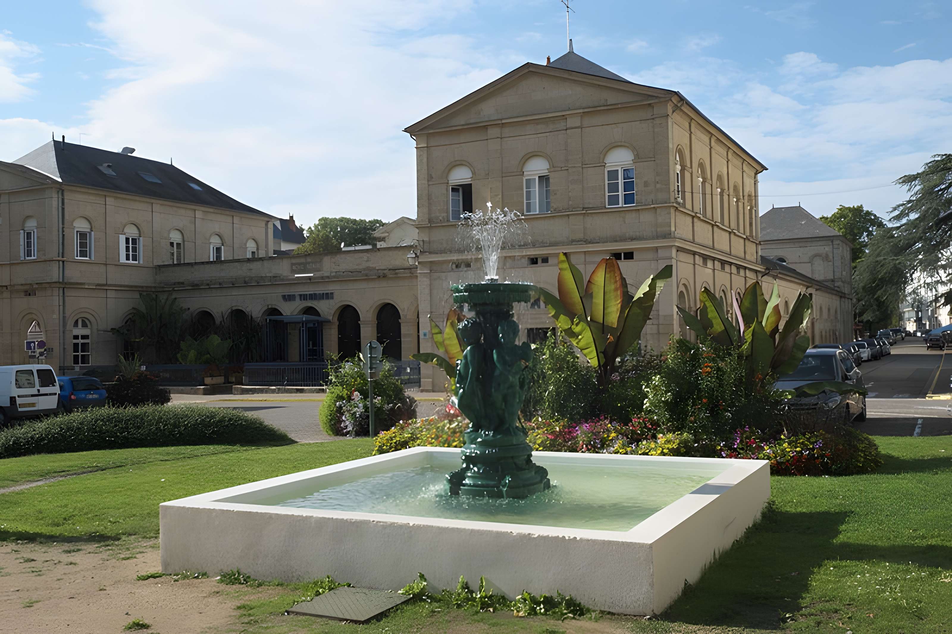 Établissement thermal de Néris-les-Bains