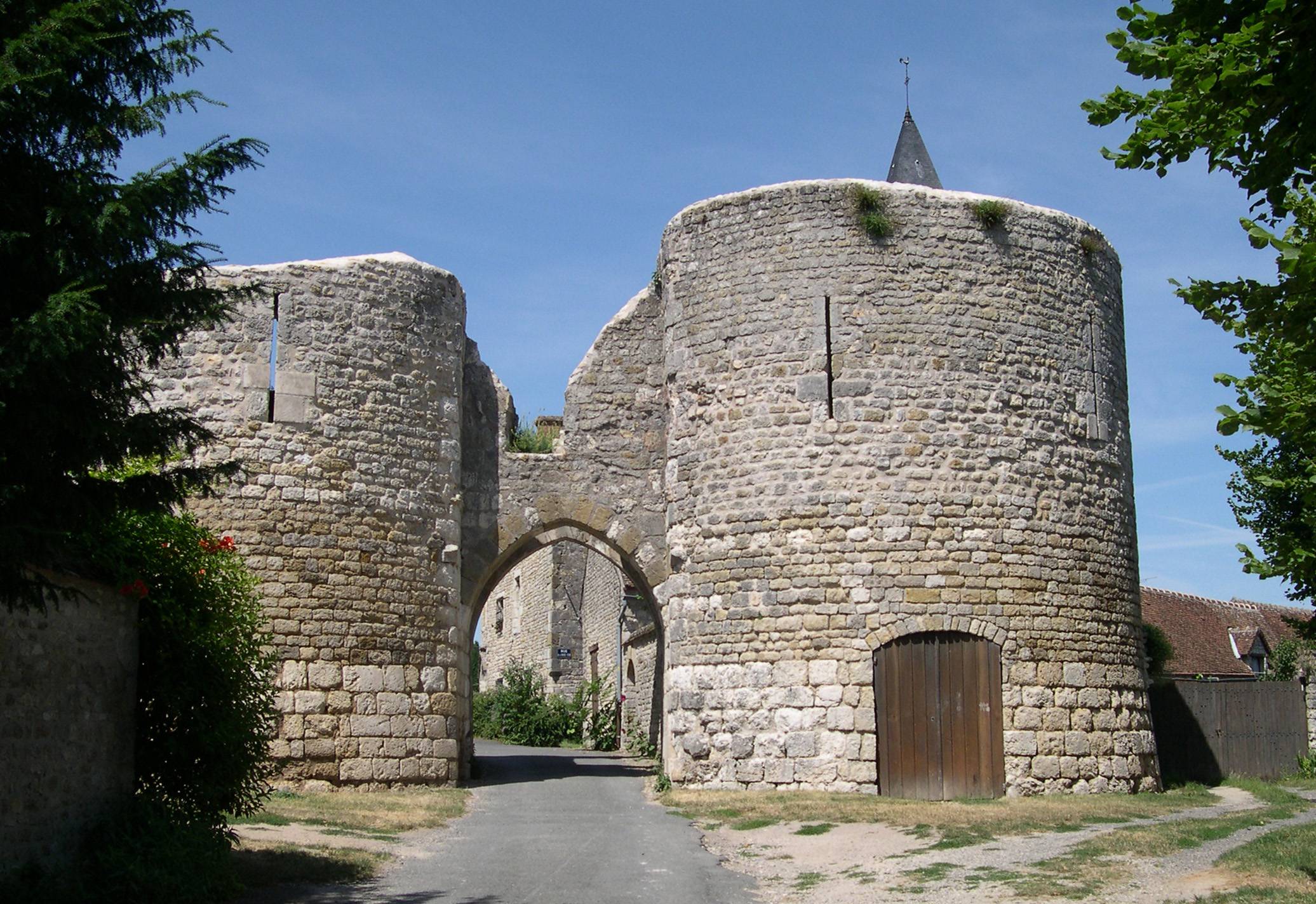 Photo de Château d'Yèvre-le-Châtel