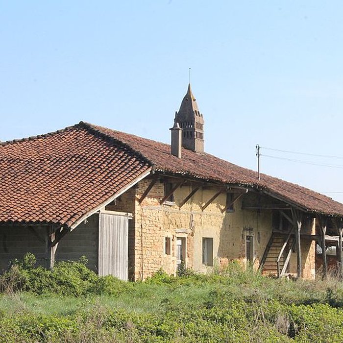 Photo de Ferme de Grandval à Saint-Trivier-de-Courtes