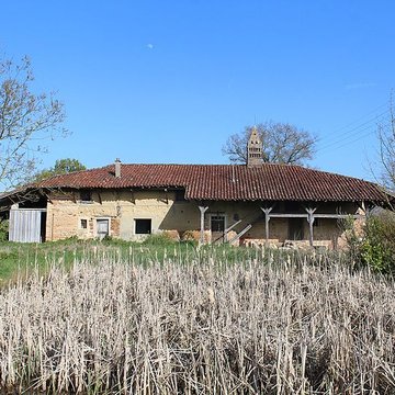 Ferme de Grandval à Saint-Trivier-de-Courtes
