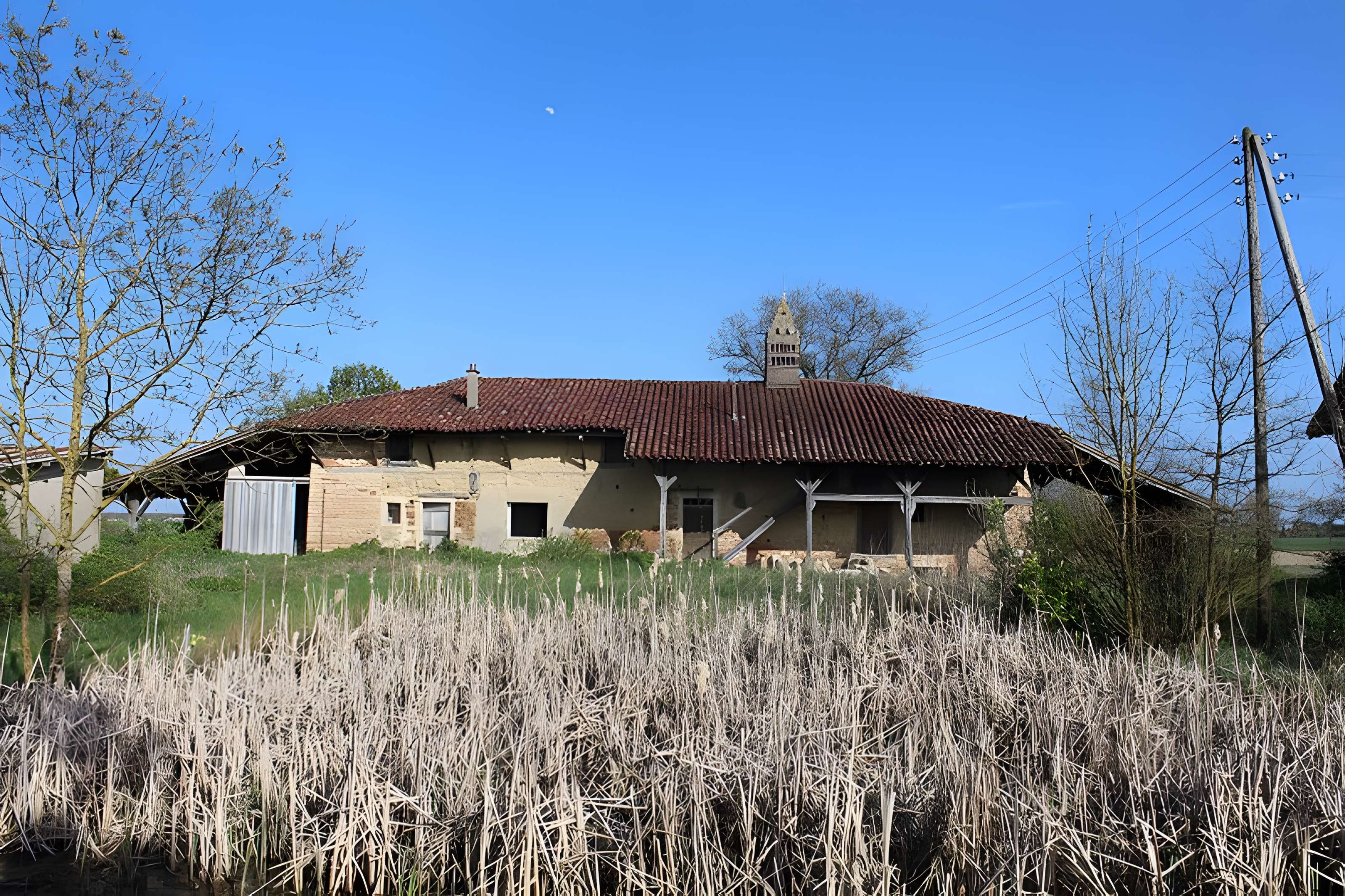 Ferme de Grandval à Saint-Trivier-de-Courtes