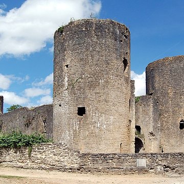 Château de Villandraut