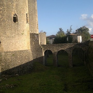 Château de Villandraut