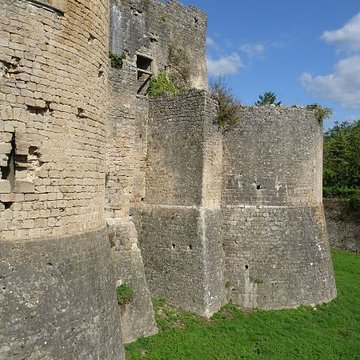 Château de Villandraut