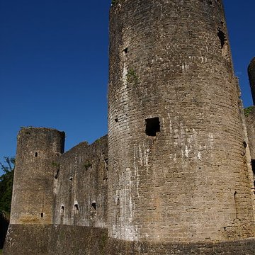 Château de Villandraut