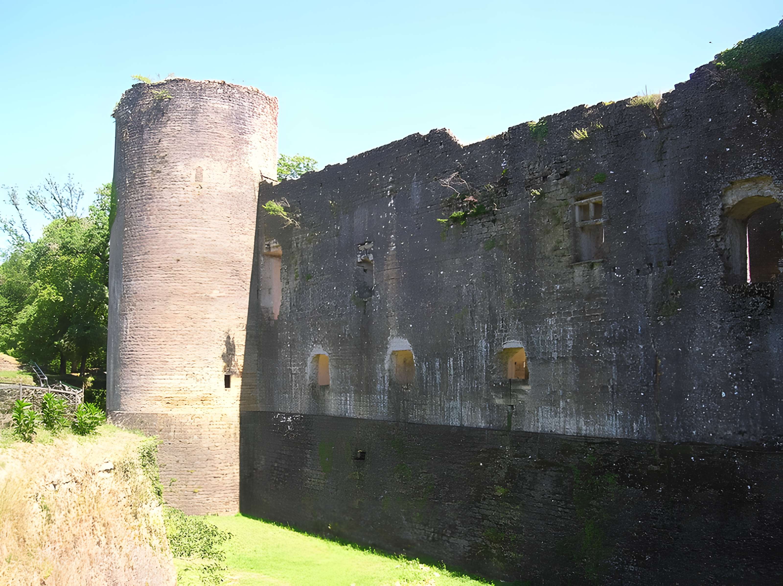 Château de Villandraut