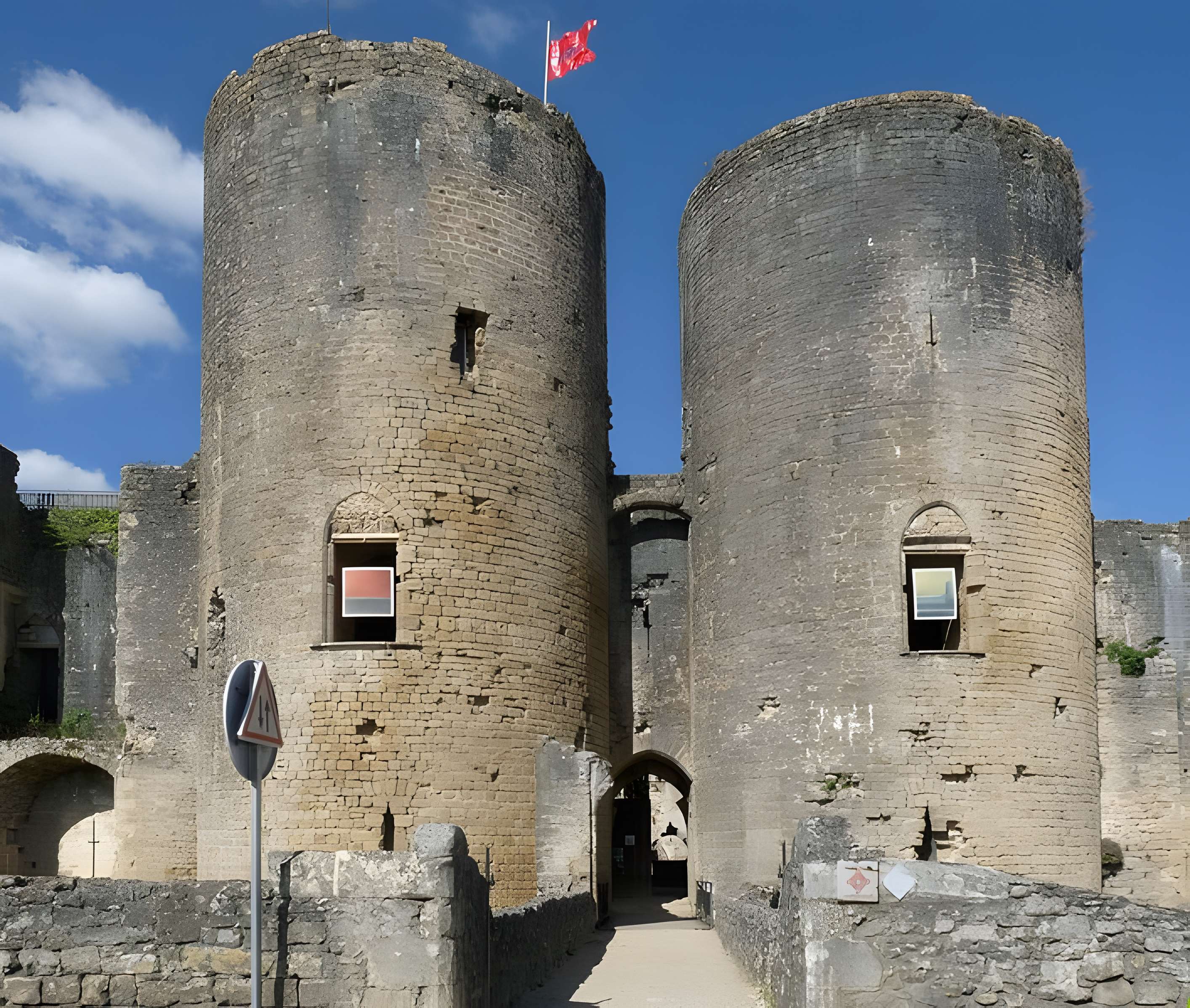 Château de Villandraut