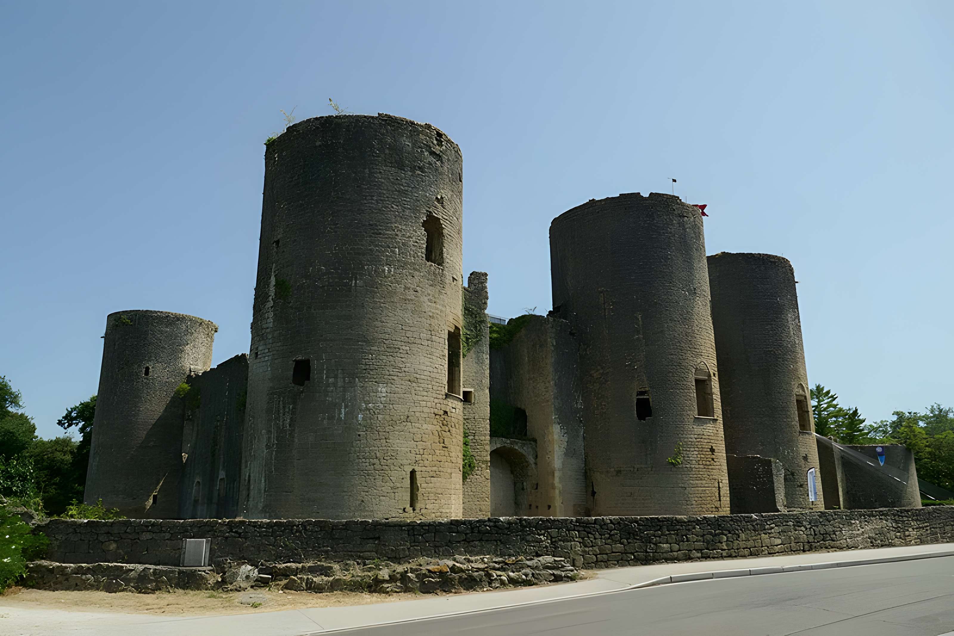 Château de Villandraut