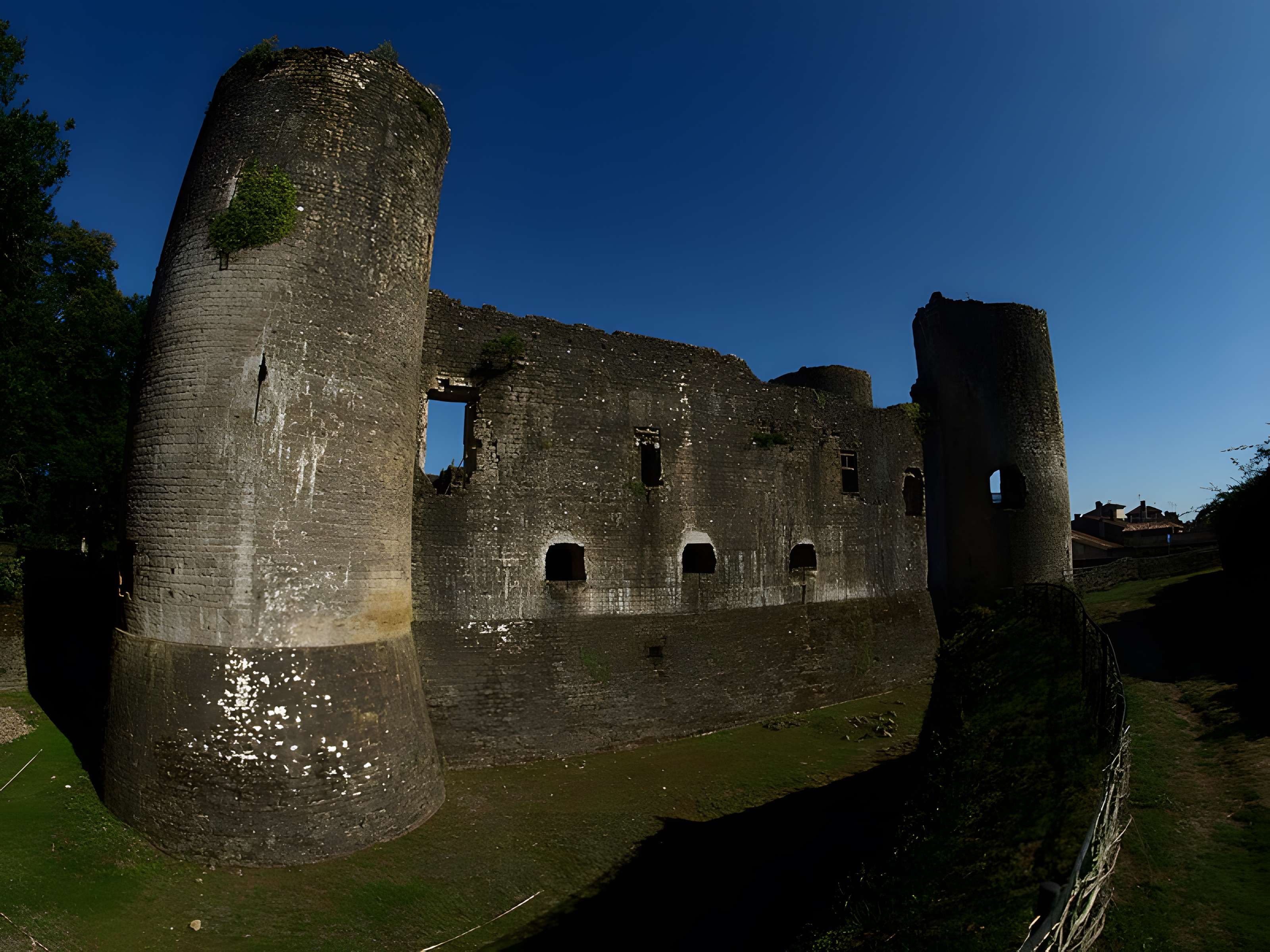 Château de Villandraut