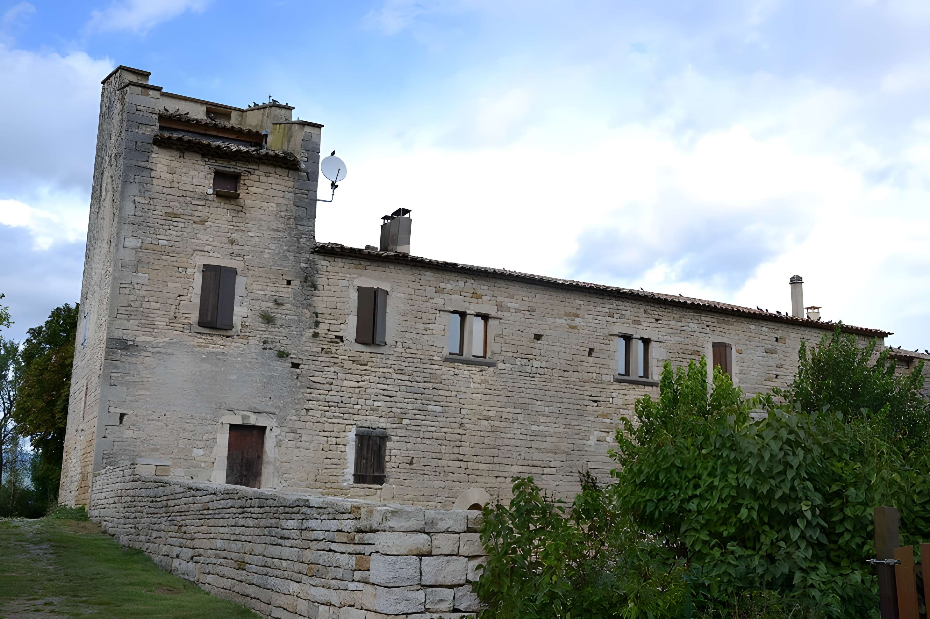 Ferme fortifiée des Ybourgues à Limans 